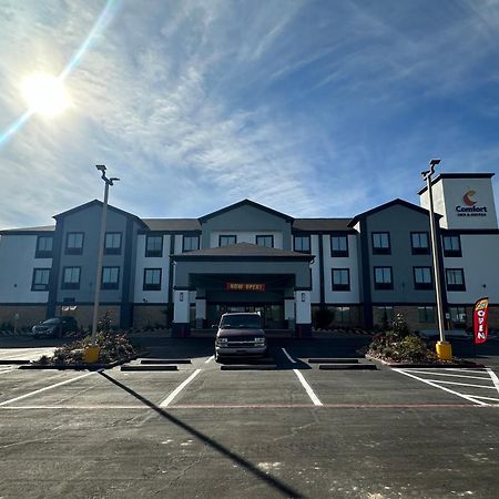 Best Western Plus Schulenburg Inn & Suites Buitenkant foto