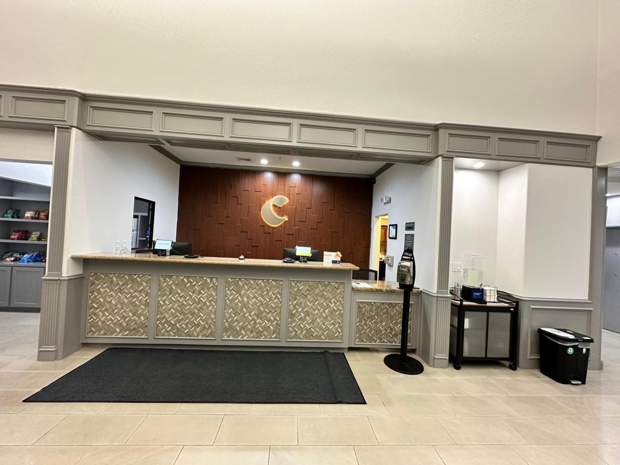 Best Western Plus Schulenburg Inn & Suites Buitenkant foto