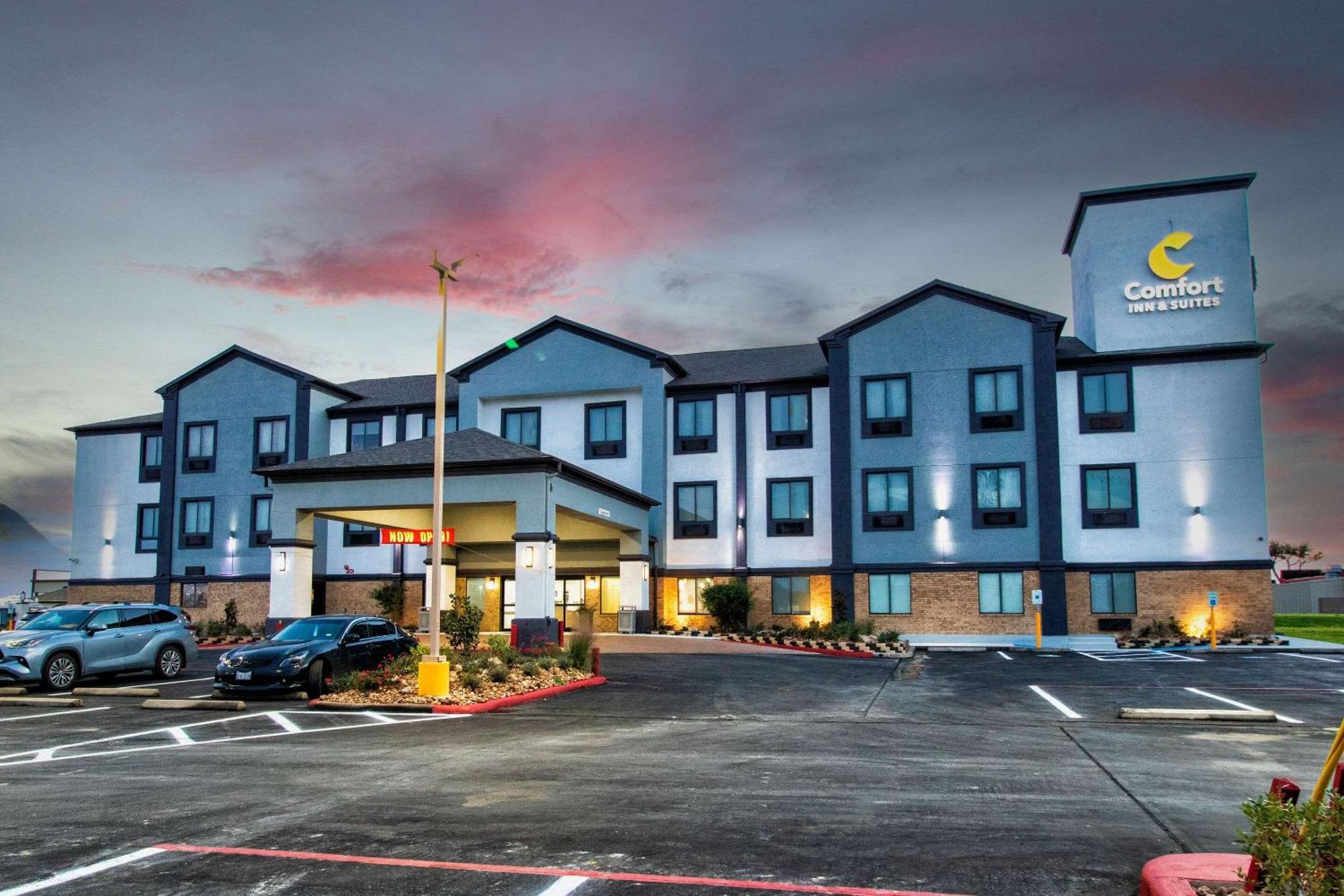 Best Western Plus Schulenburg Inn & Suites Buitenkant foto