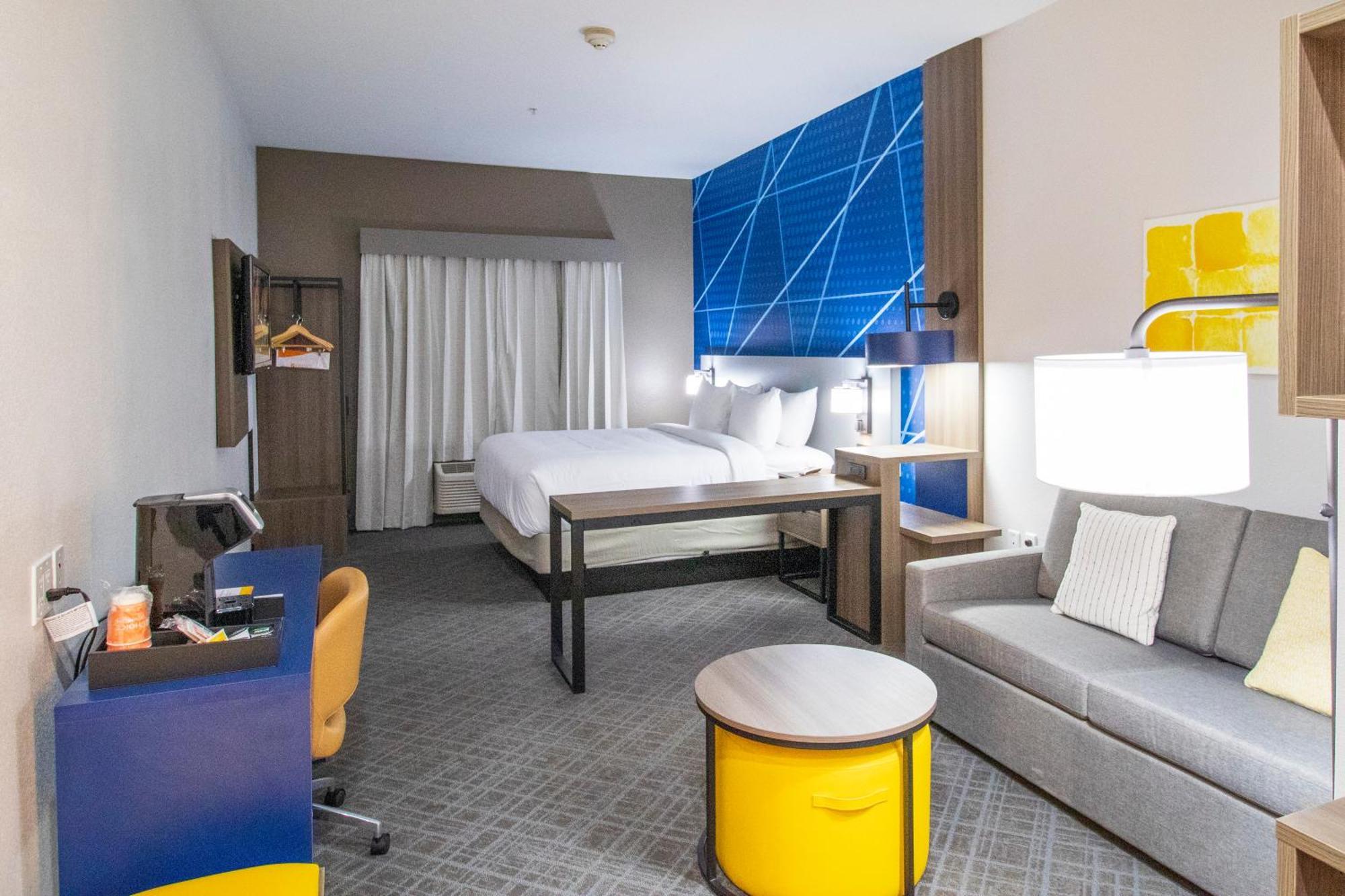 Best Western Plus Schulenburg Inn & Suites Buitenkant foto